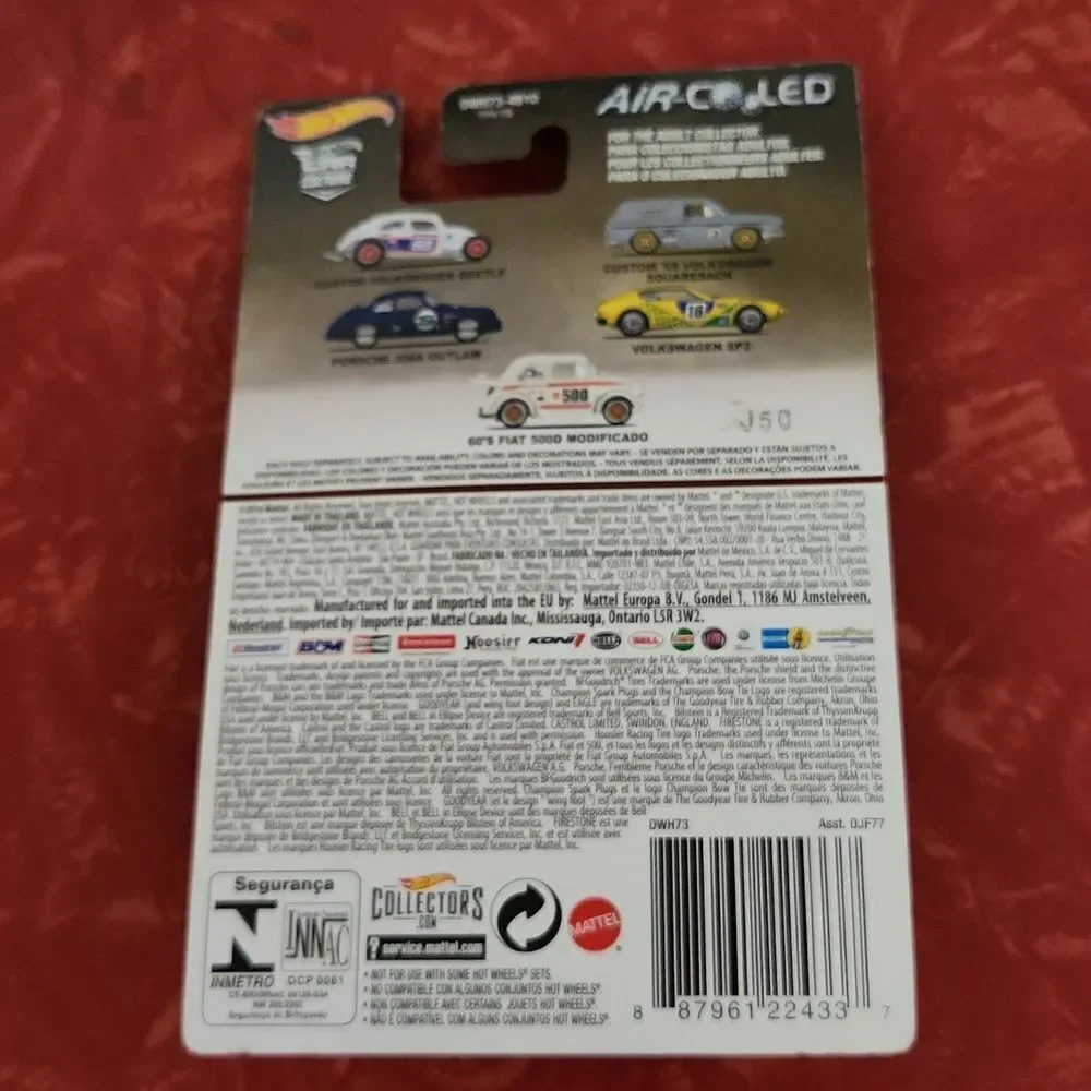 Custom Volkswagon Beetle Air Cooled 2016 Hot Wheels Car NIP